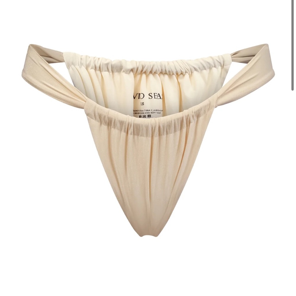 NWT Divino Seas Ana de Bretaña Bikini Bottom in Creamy Off-White
